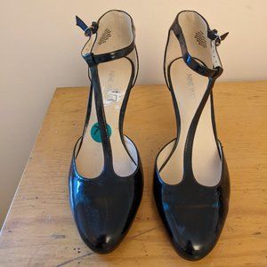 Nine West Patent Leather T-Strap Pumps sz 7.5